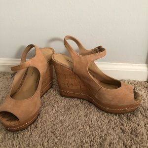 Antonio Melani Tan Corkscrew Wedge Size 6